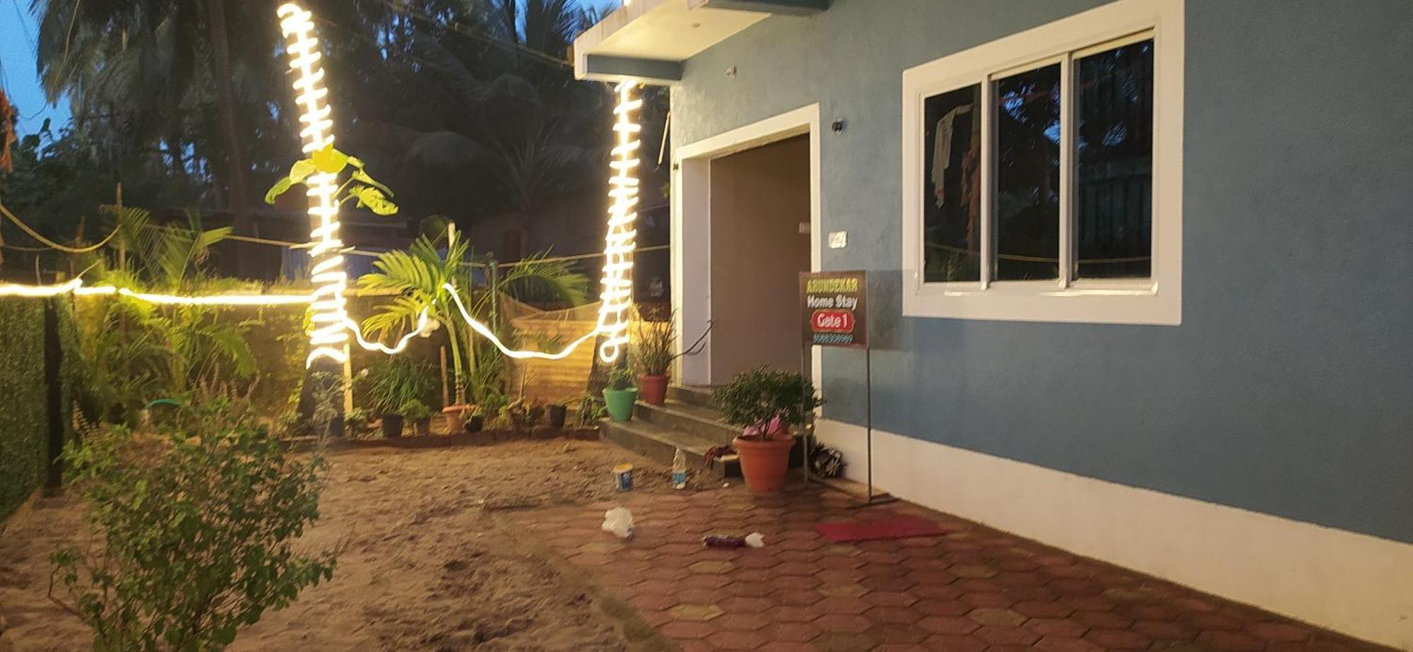 Ratnakar Arundekar Home Stay In Beach Side Ac Room Гокарна Екстериор снимка