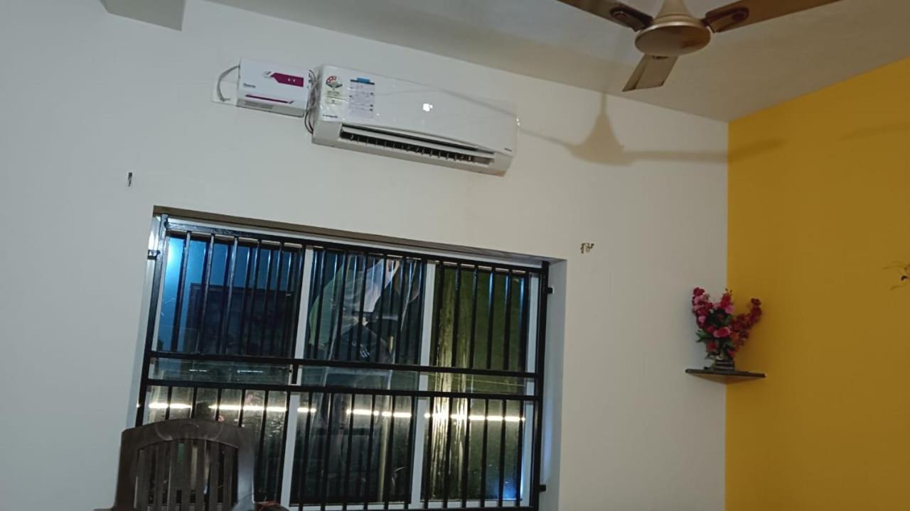 Ratnakar Arundekar Home Stay In Beach Side Ac Room Гокарна Екстериор снимка